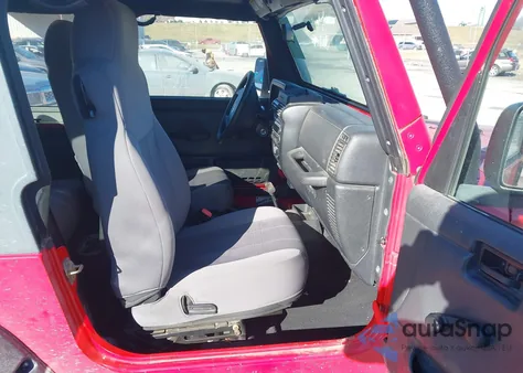 2005 Jeep Wrangler X z USA, uszkodzony, nr VIN 1J4FA39S15P348587